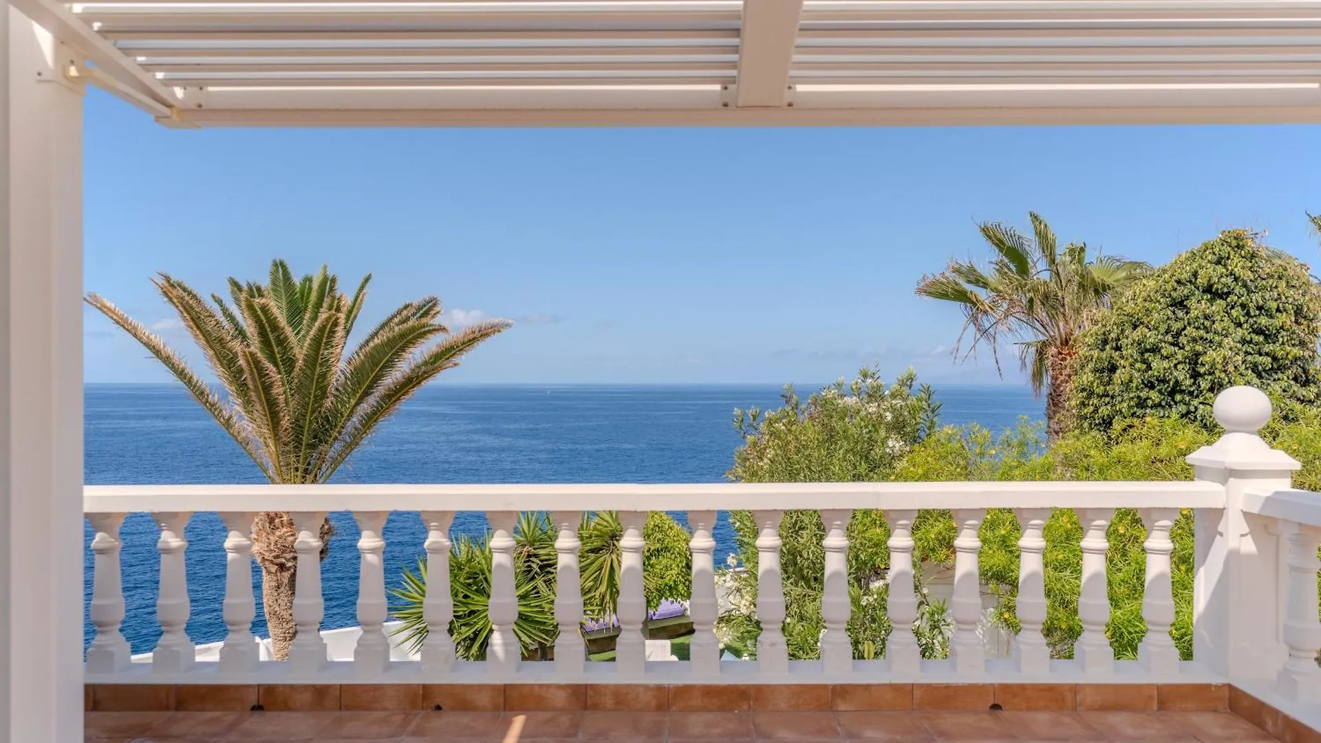 Villa Blanca Callao Salvaje